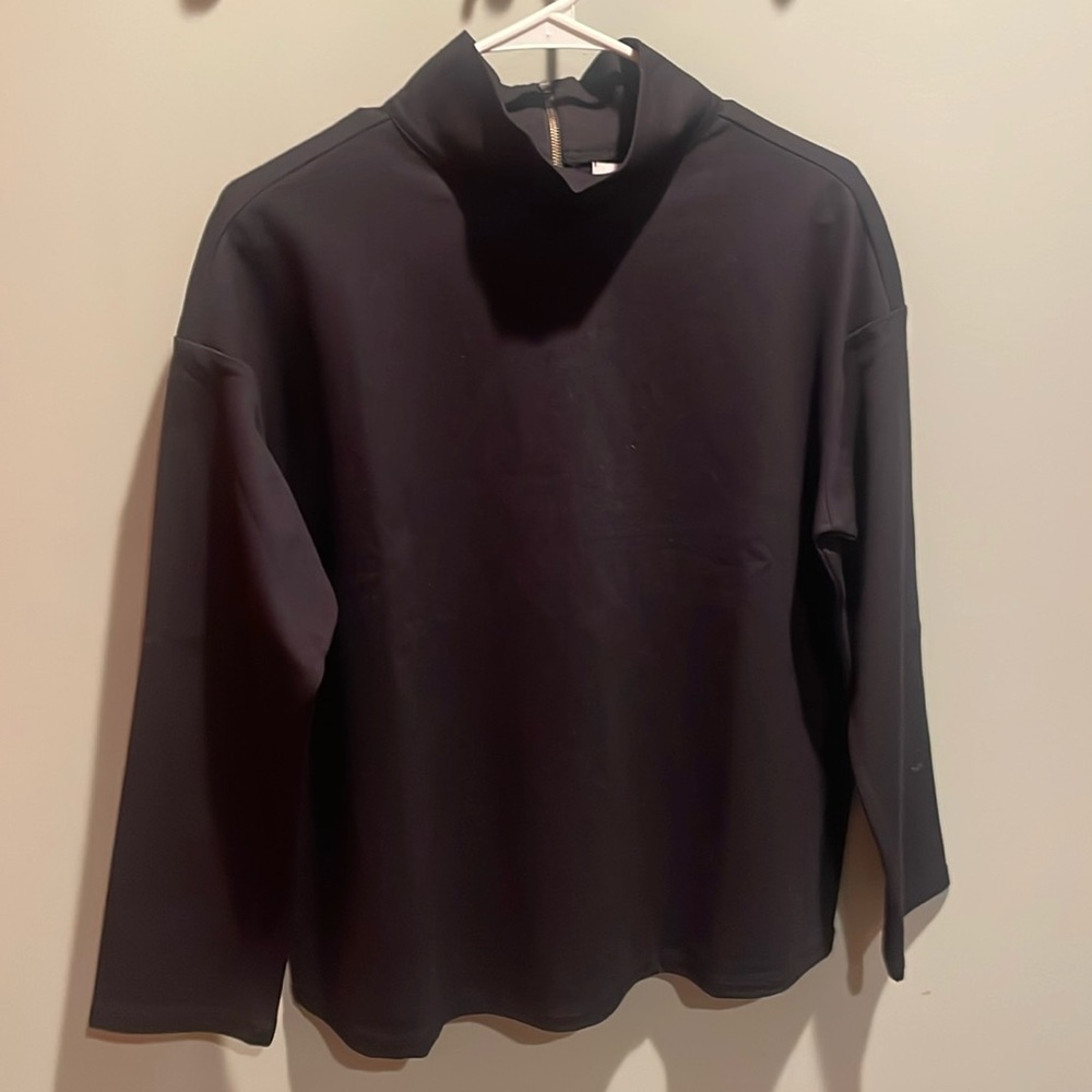 NIC+ZOE Black Onyx Reversible Ponte Pullover, Size M.